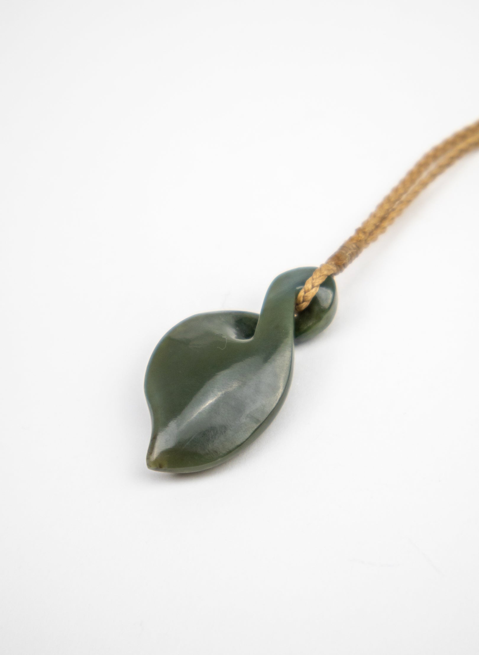 Bound Pounamu Pikorua