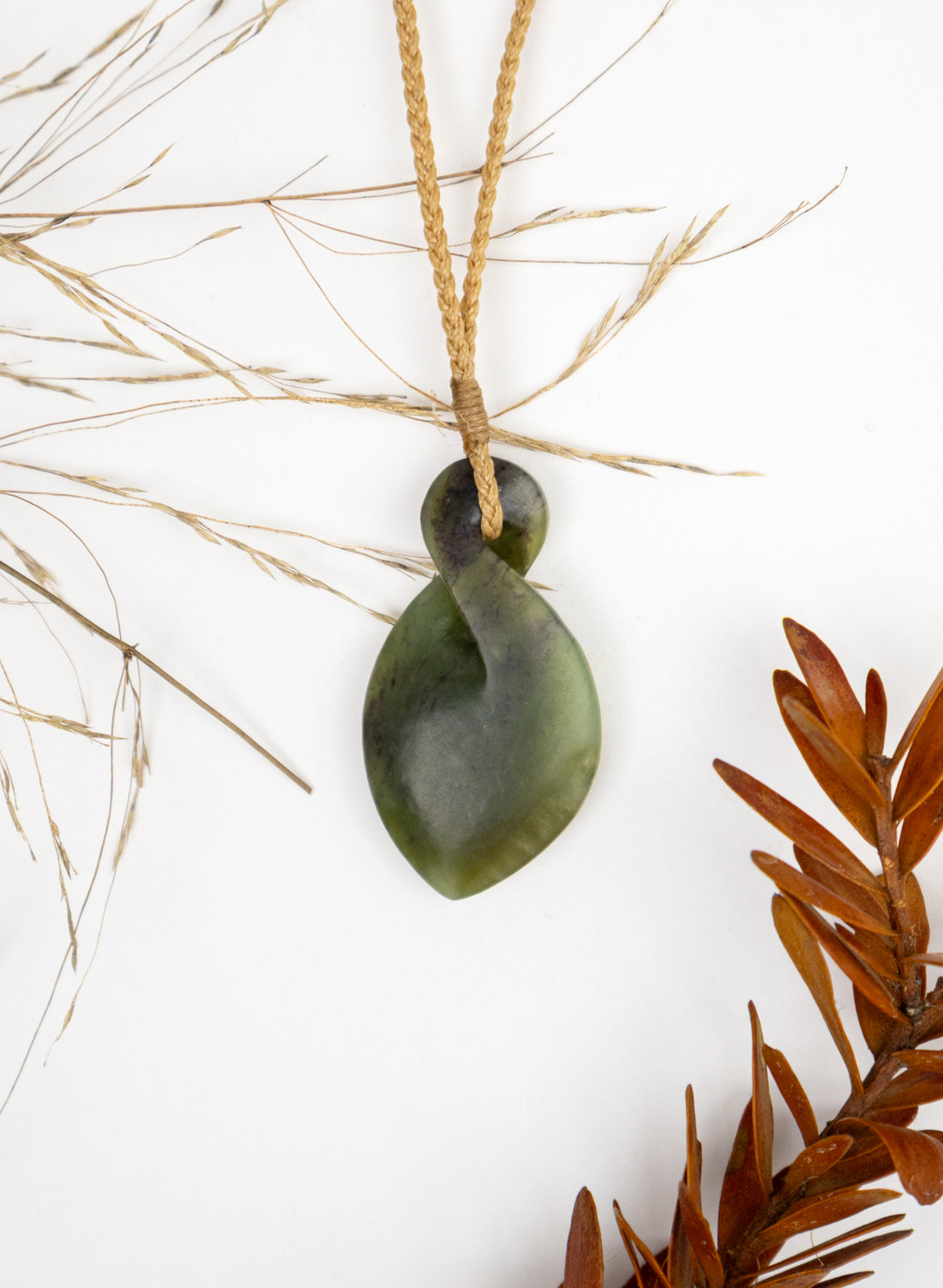 Bound Pounamu Pikorua