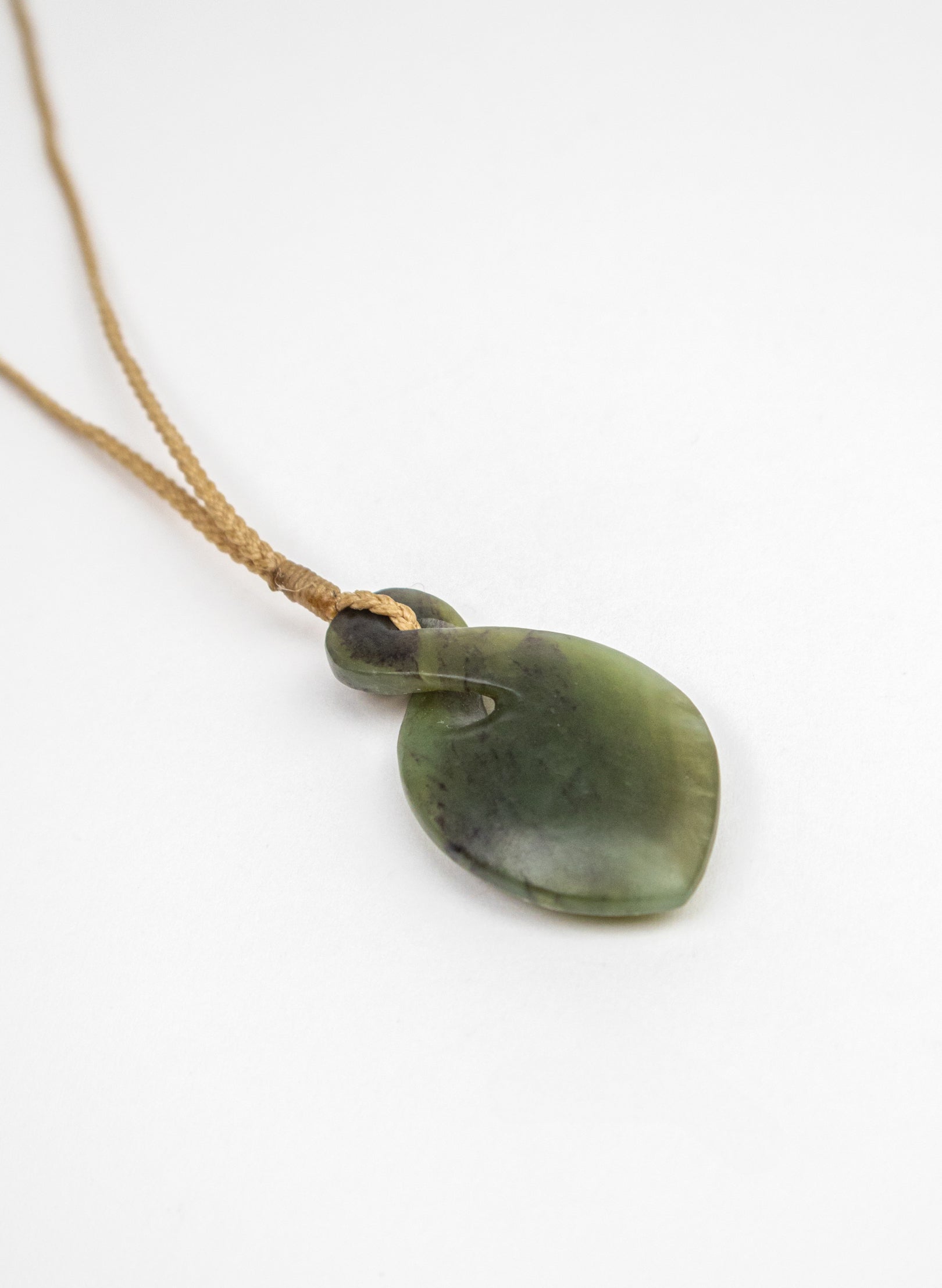 Bound Pounamu Pikorua