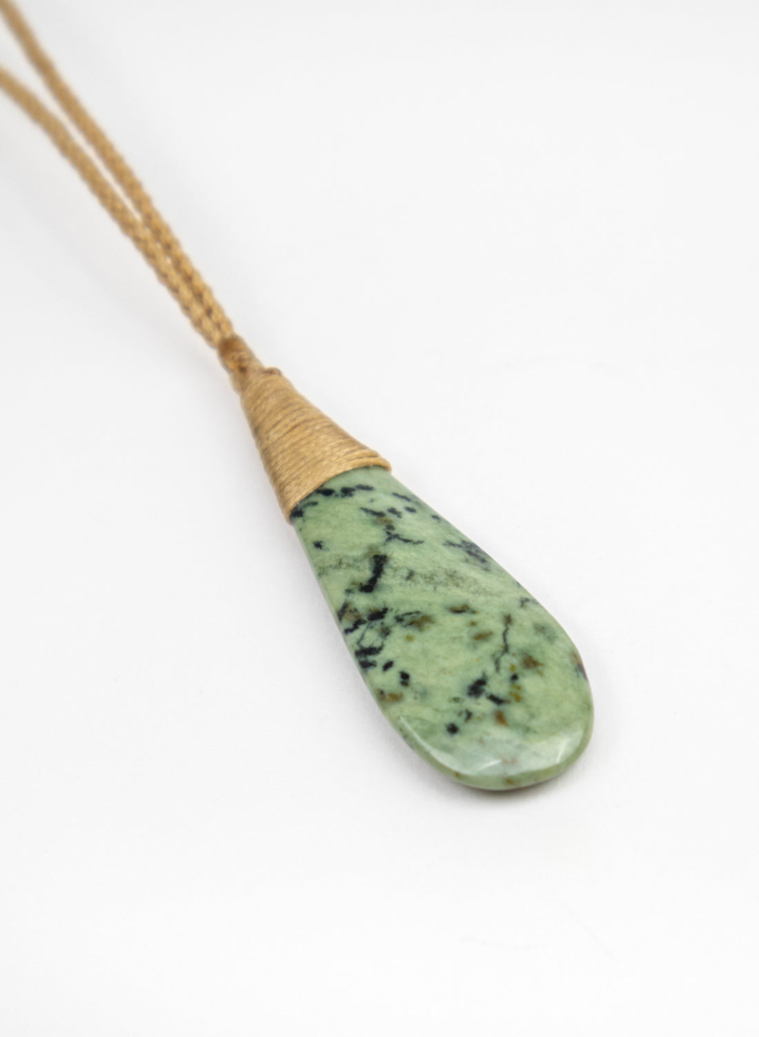 Bound Pounamu Roimata