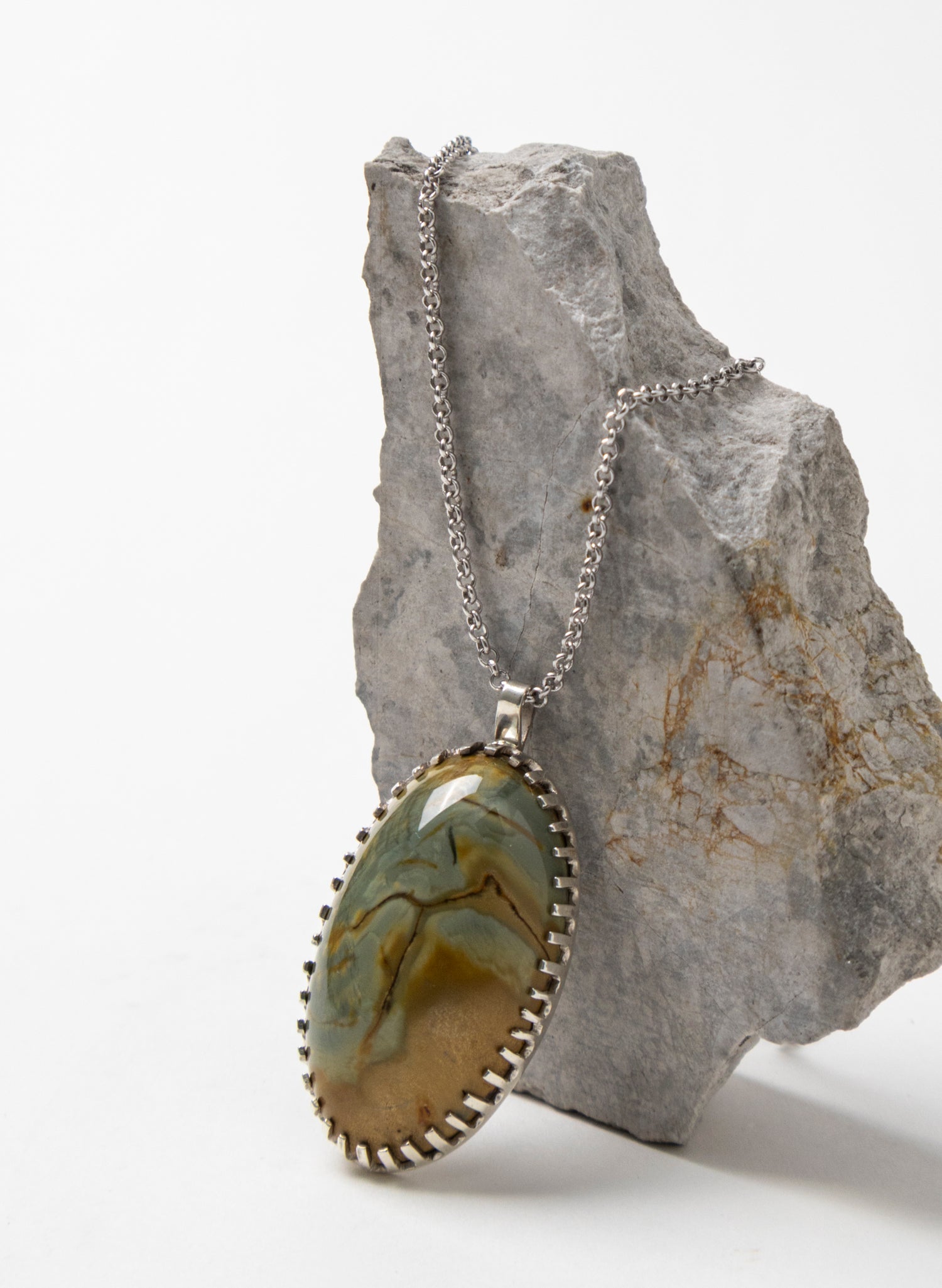Hei Kaki Silver and Pounamu Pendant