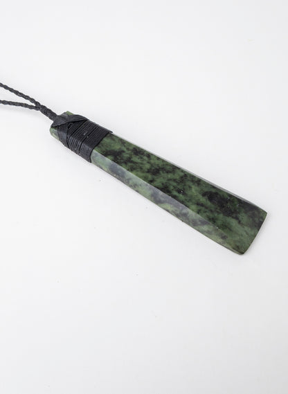 Bound Pounamu Hei Toki