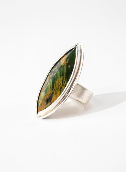 Pounamu and Silver Ring