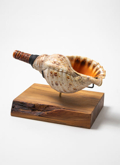 Pūtātara on Stand