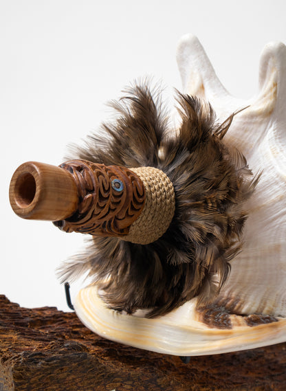 Pūtātara on Stand