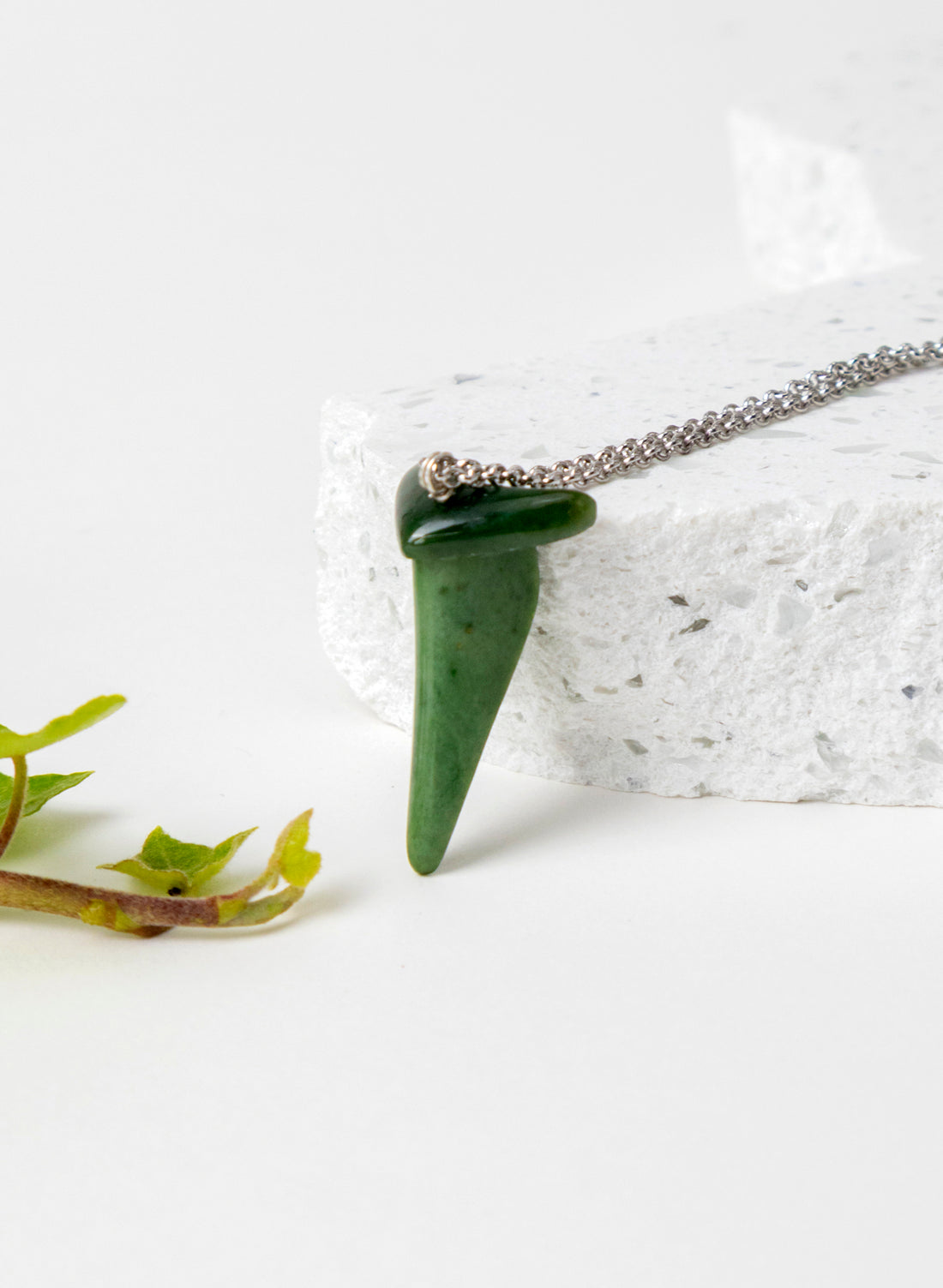 Silver Niho Pounamu Pendant