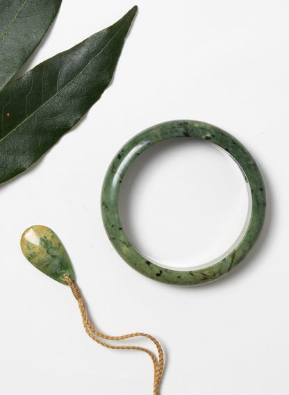 Pounamu Bracelet w/Case