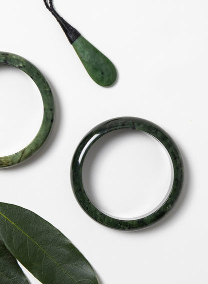 Pounamu Bracelet w/Case