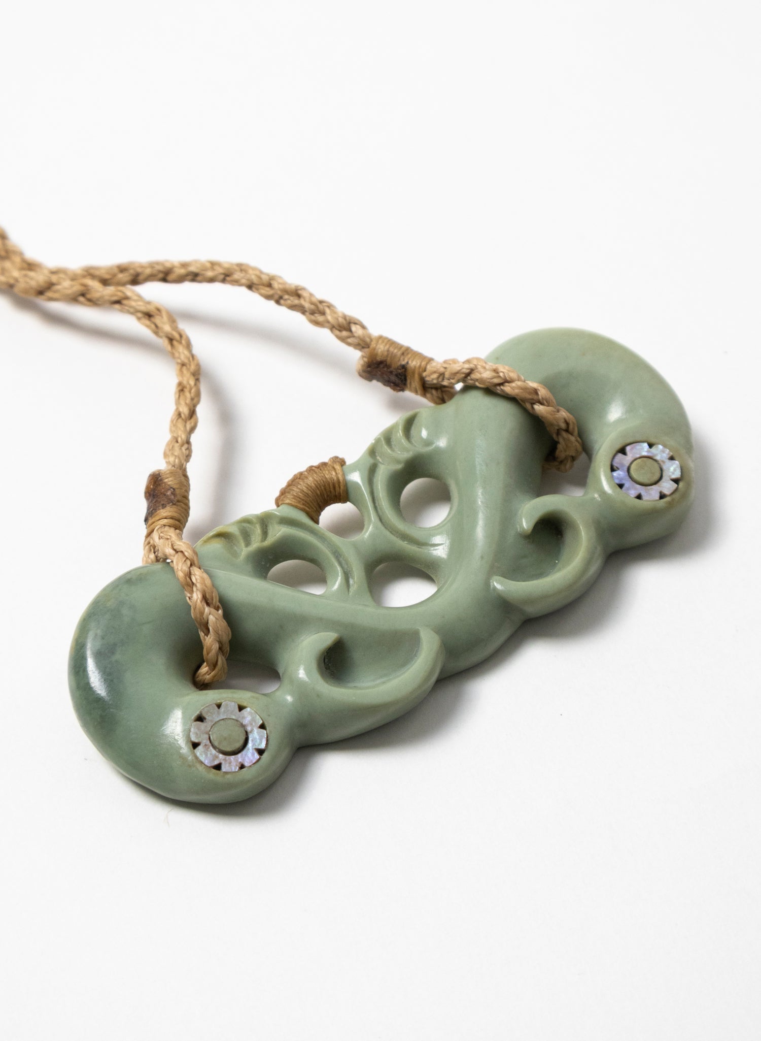 Pounamu Pekapeka with Eyes