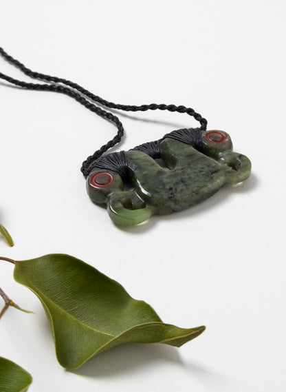 Pounamu Pekapeka with Eyes