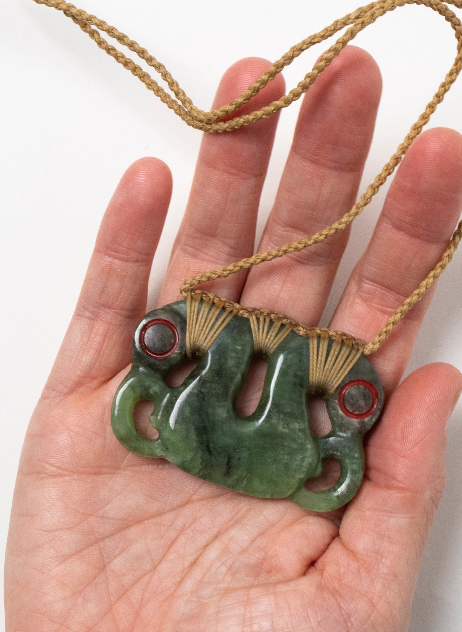 Pounamu Pekapeka with Eyes