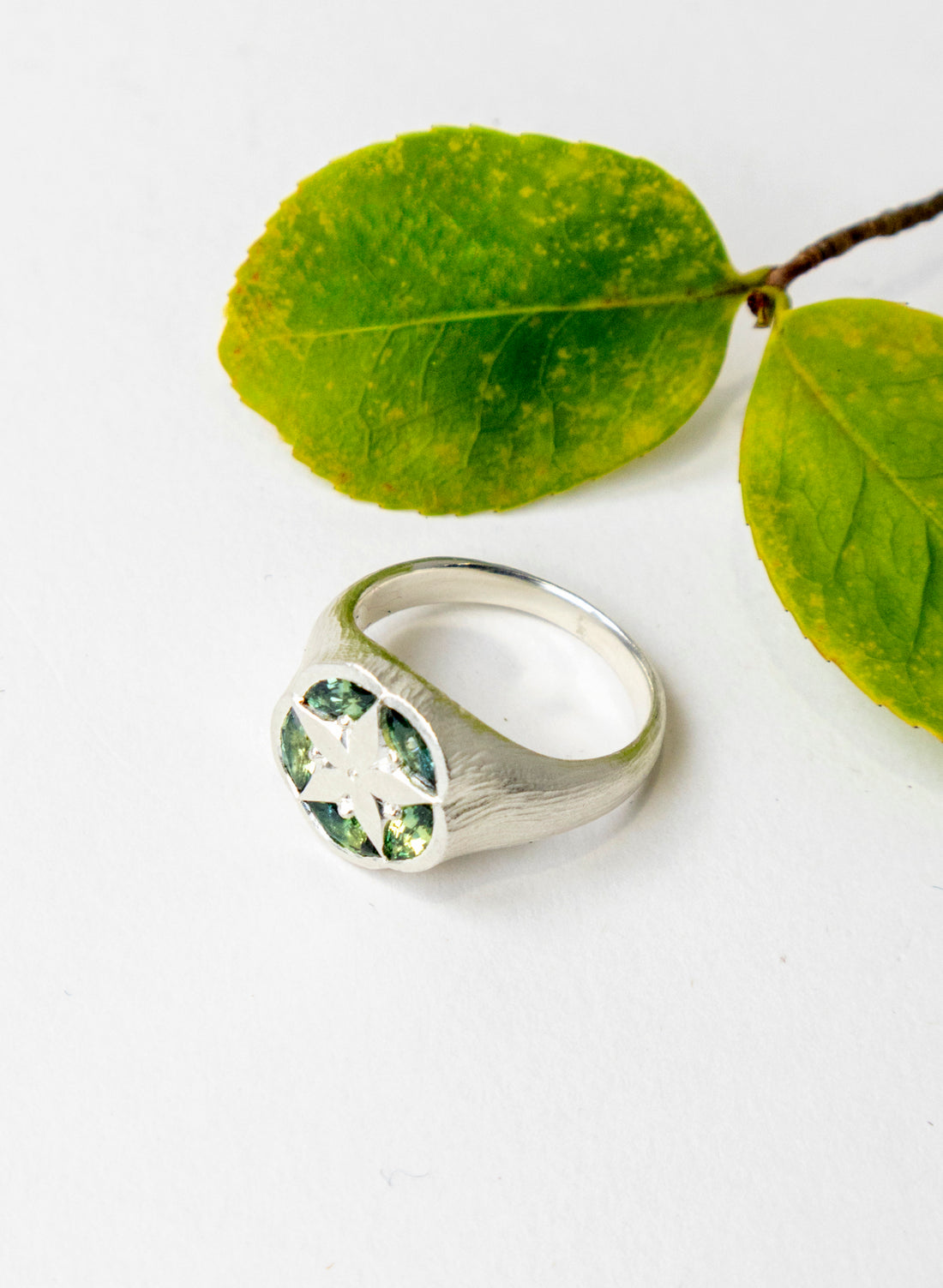 Māhoe Flower Ring