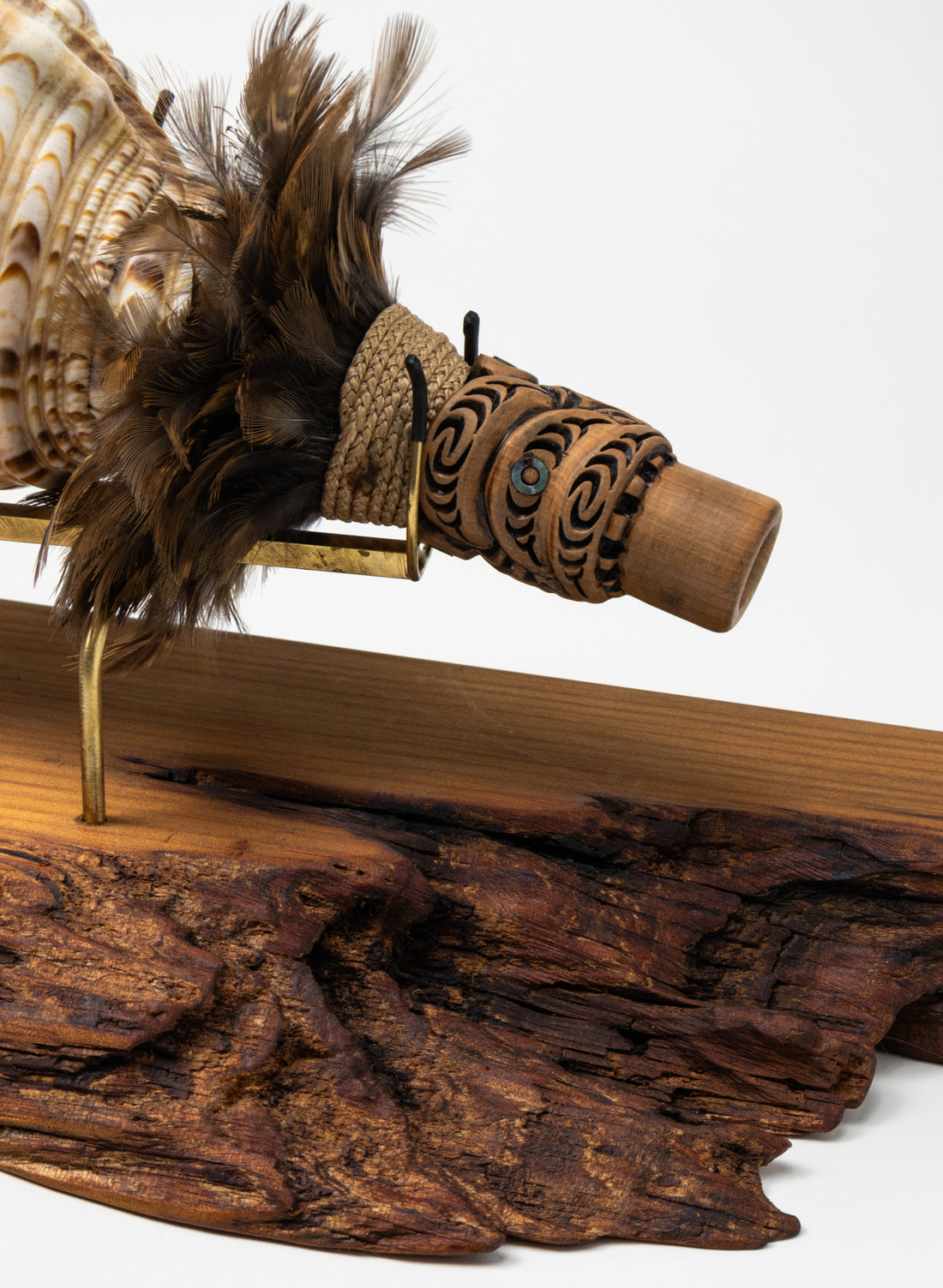 Pūtātara on Stand