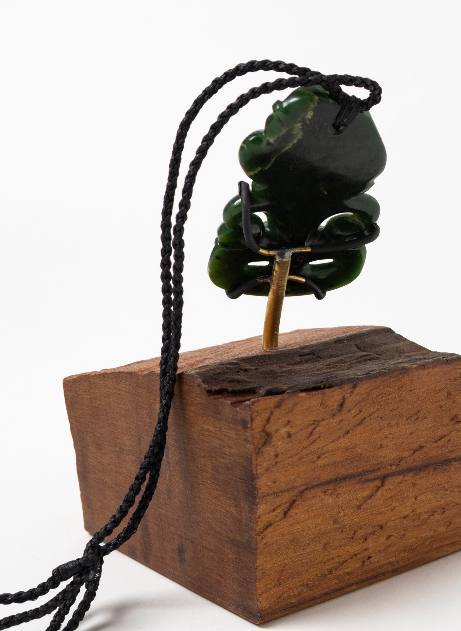 Tupuānuku Hei Tiki on Stand