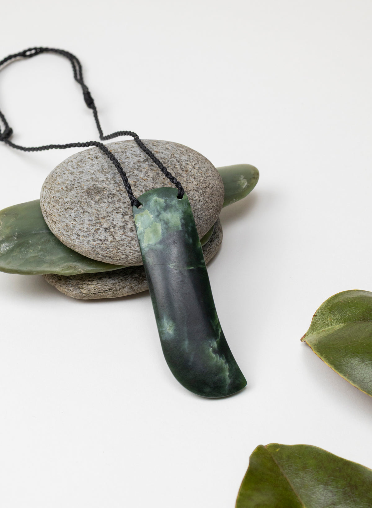 Rei Niho Pounamu Pendant