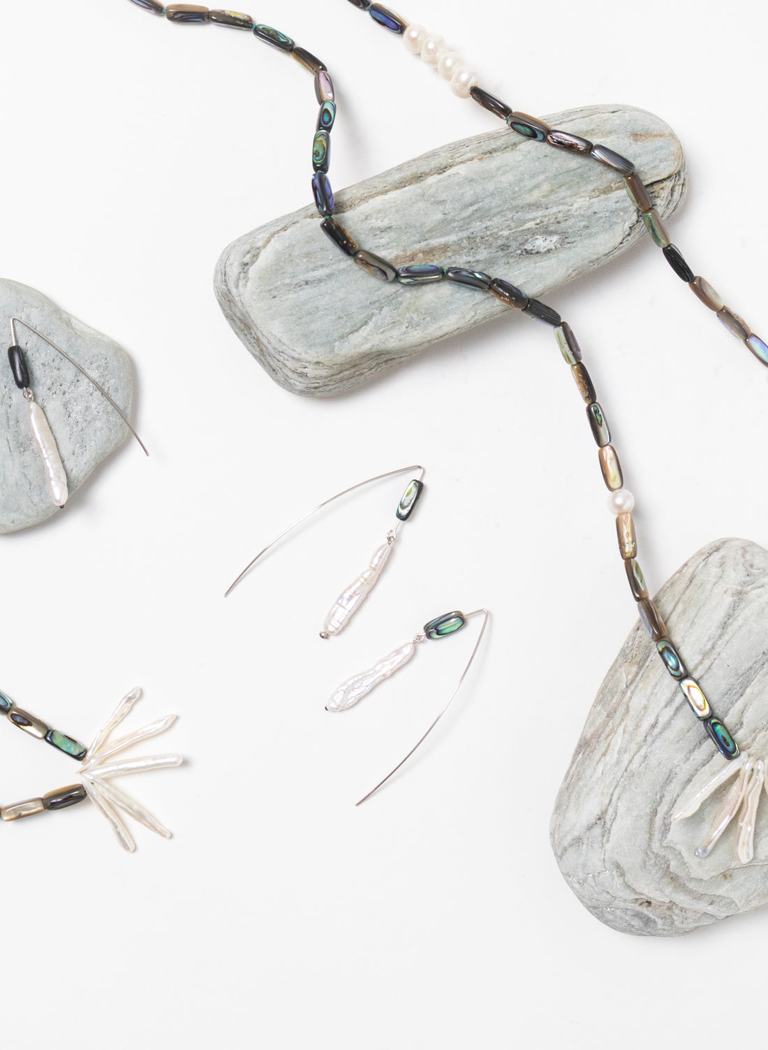 Wai Earrings 