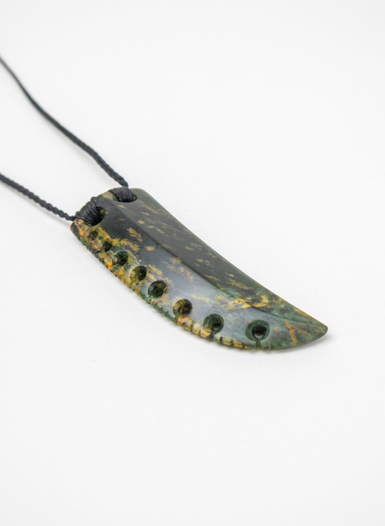 Notched Niho Pounamu