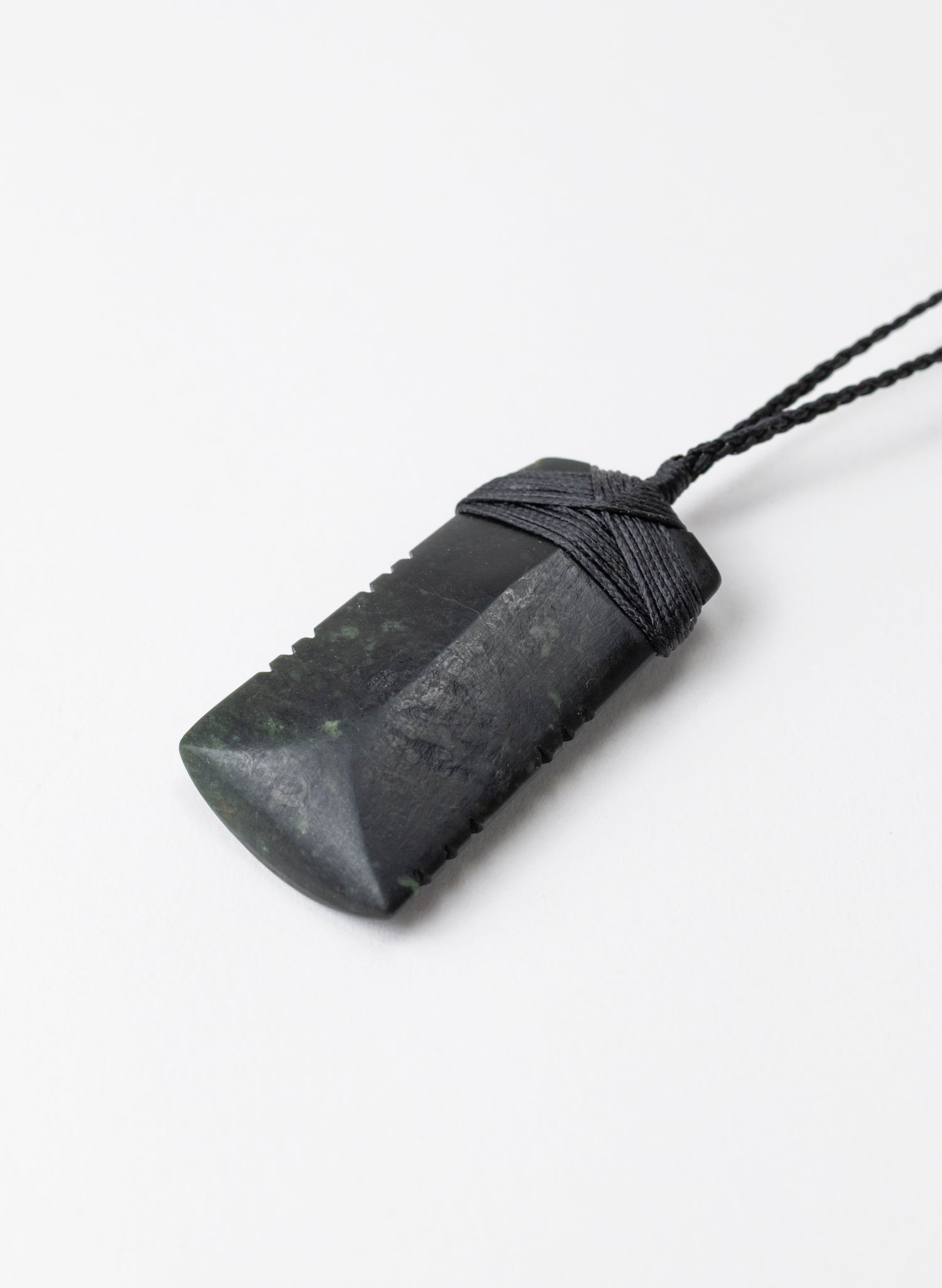 Notched Cross Bound Pounamu Toki