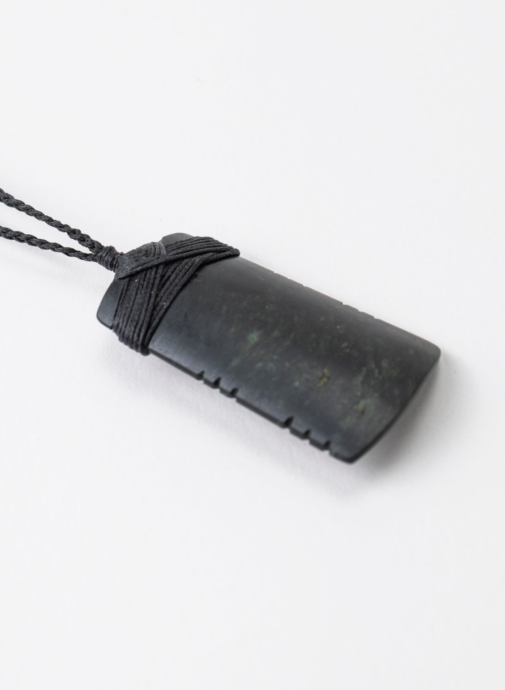 Notched Cross Bound Pounamu Toki