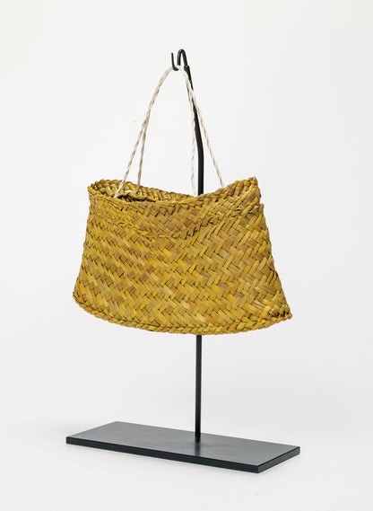 Pingao Kete on a stand