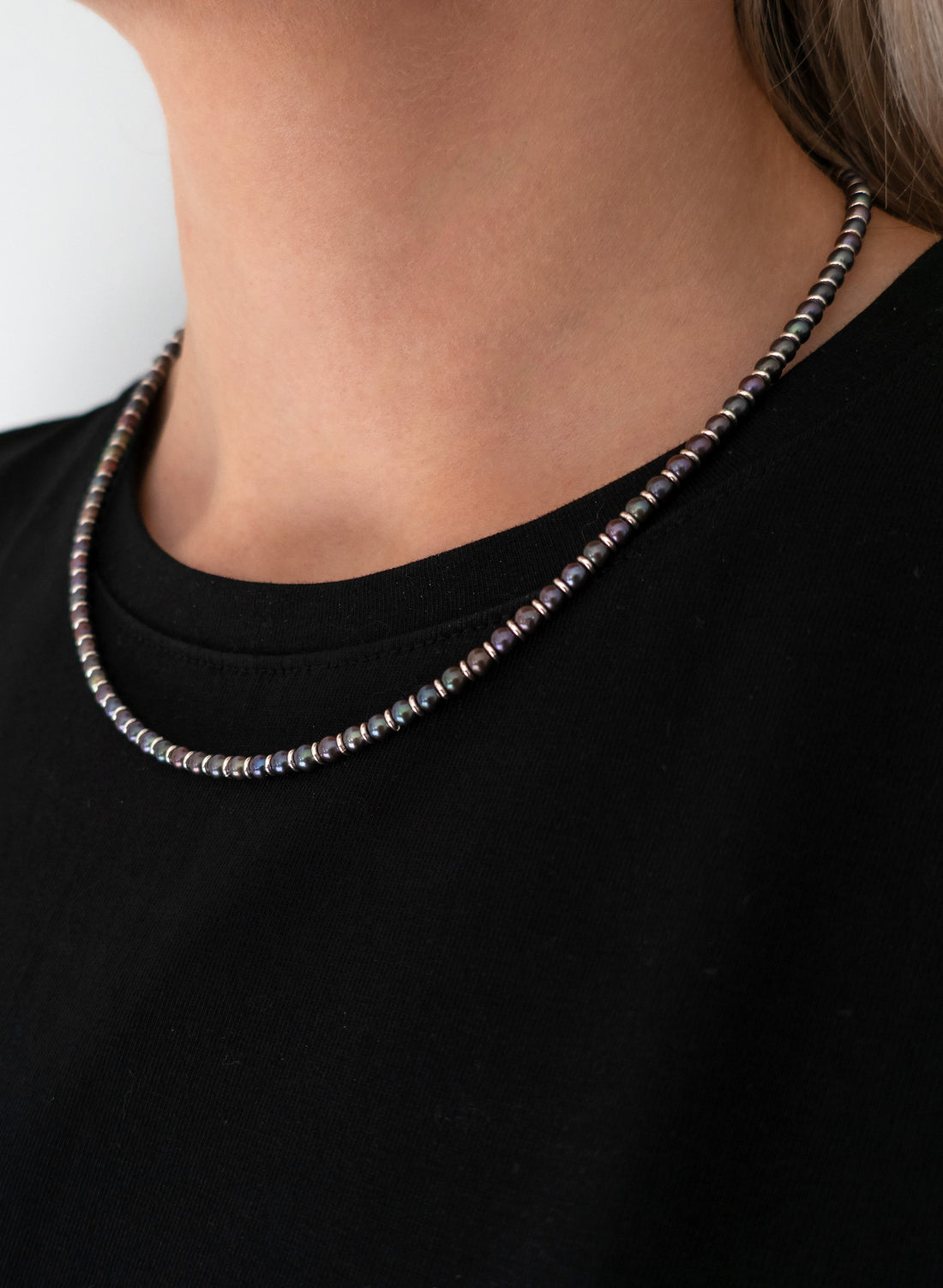 Contrast Black - Necklace
