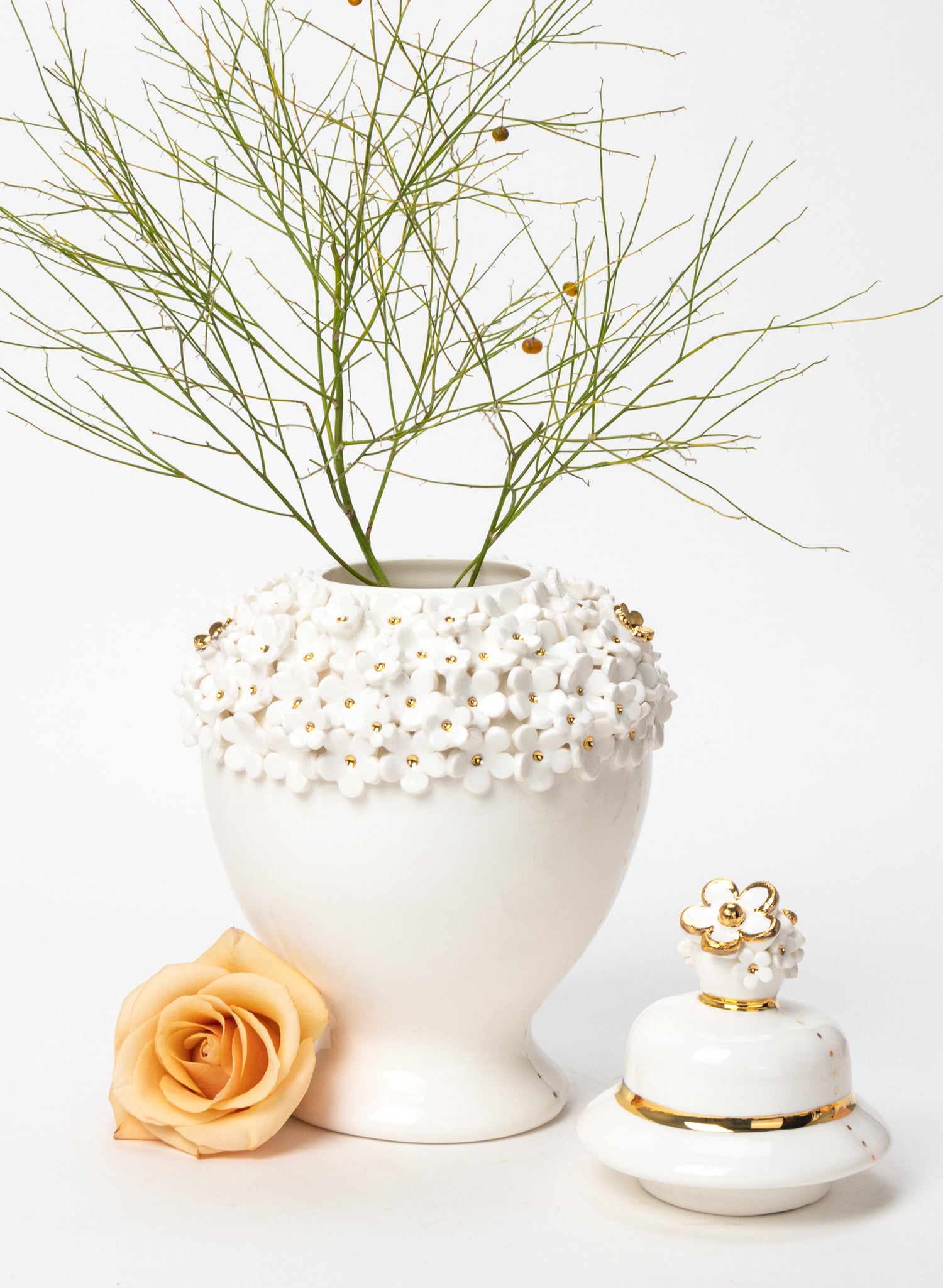 Medium Flower Vase with White and Gold Flowers