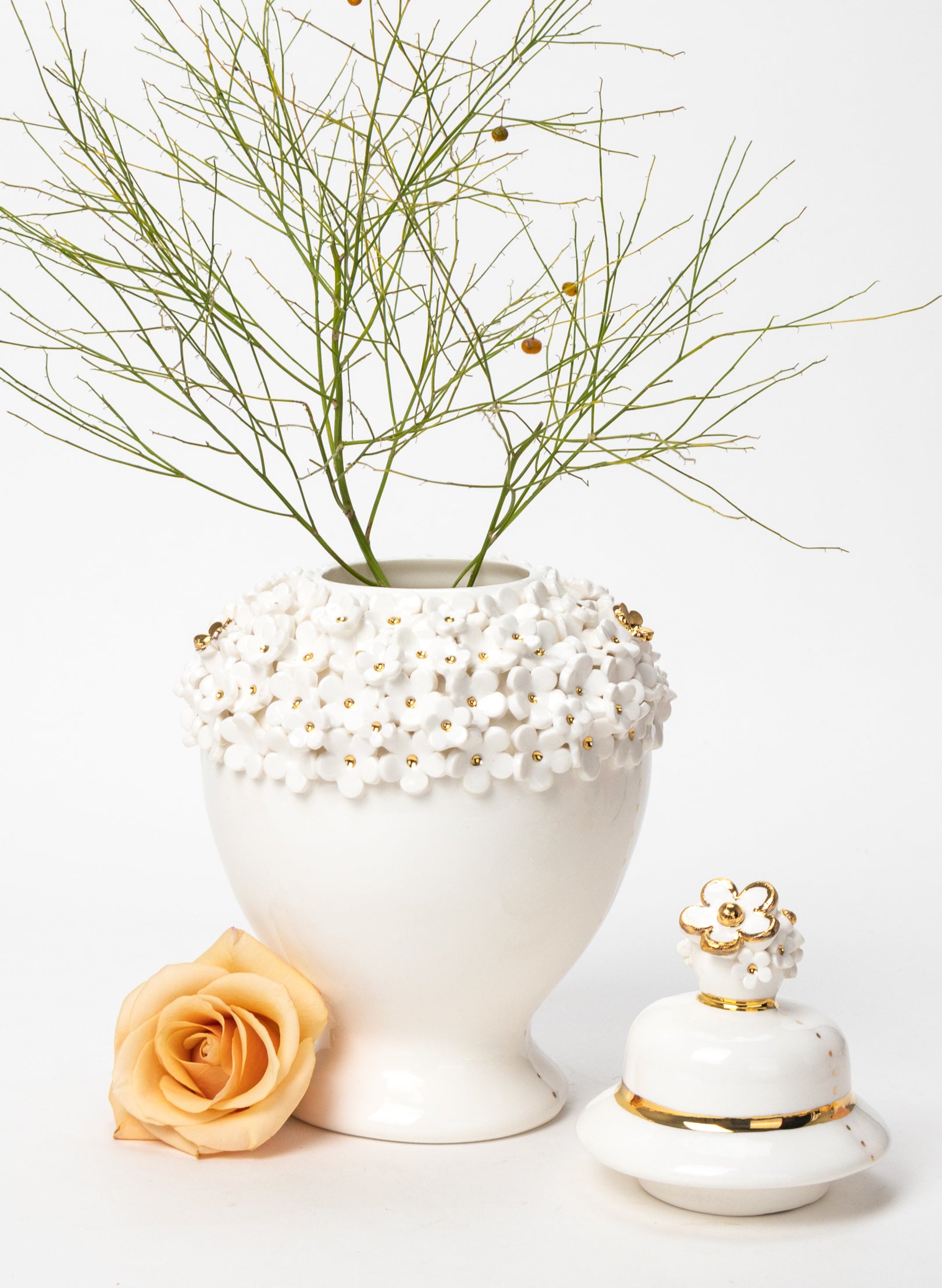 Medium Flower Vase with White and Gold Flowers