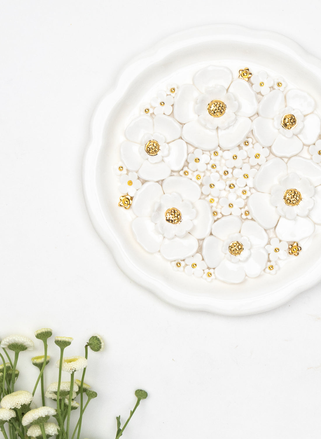 Small Round Flower Wall Plate