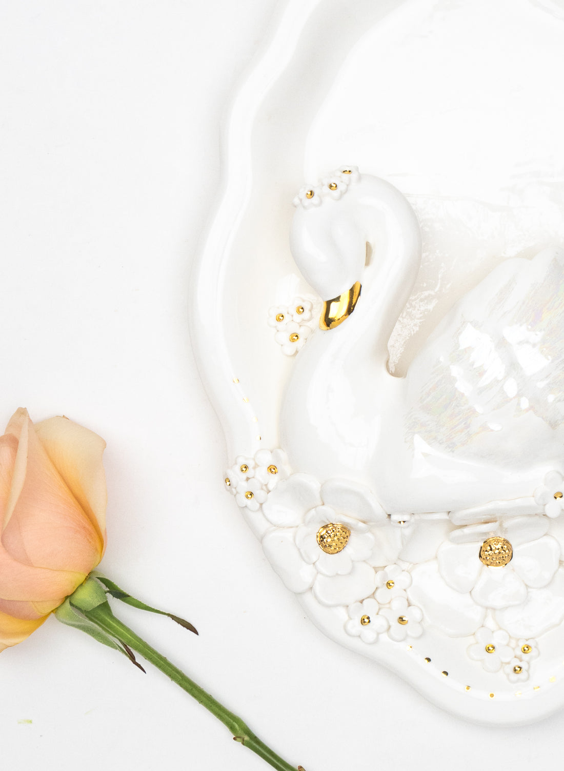 Large Oval Swan Wall Plate with White and Gold Flowers