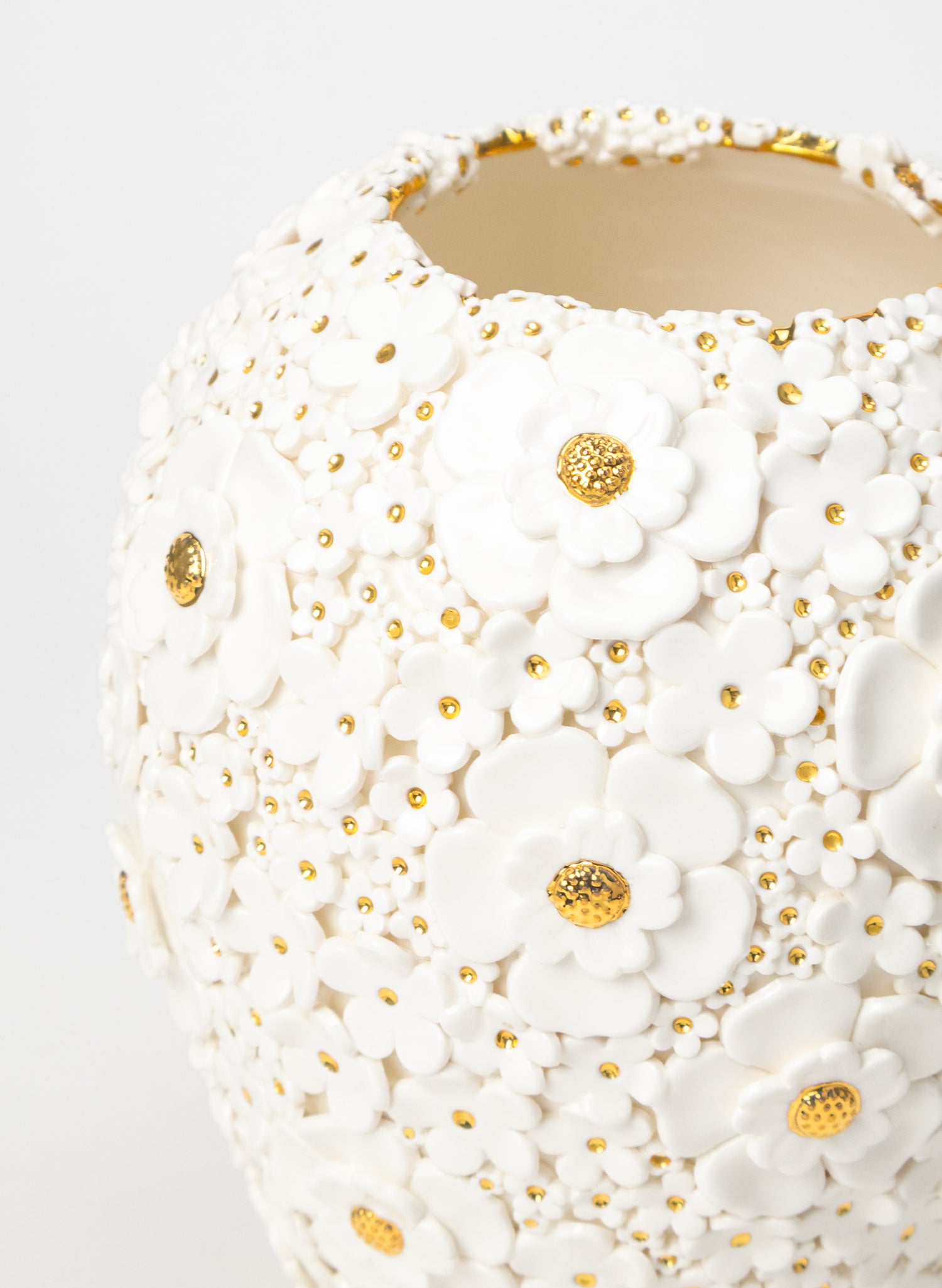 XXL Ginger with White and Gold Flowers