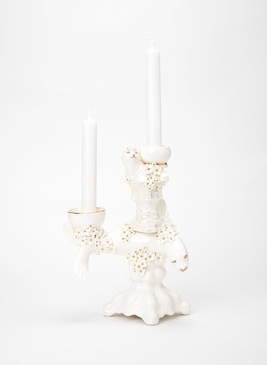 Seal Candlestick with White and Gold Flowers