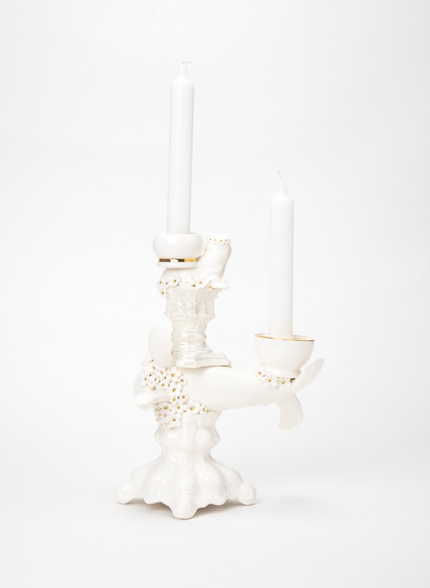 Seal Candlestick with White and Gold Flowers