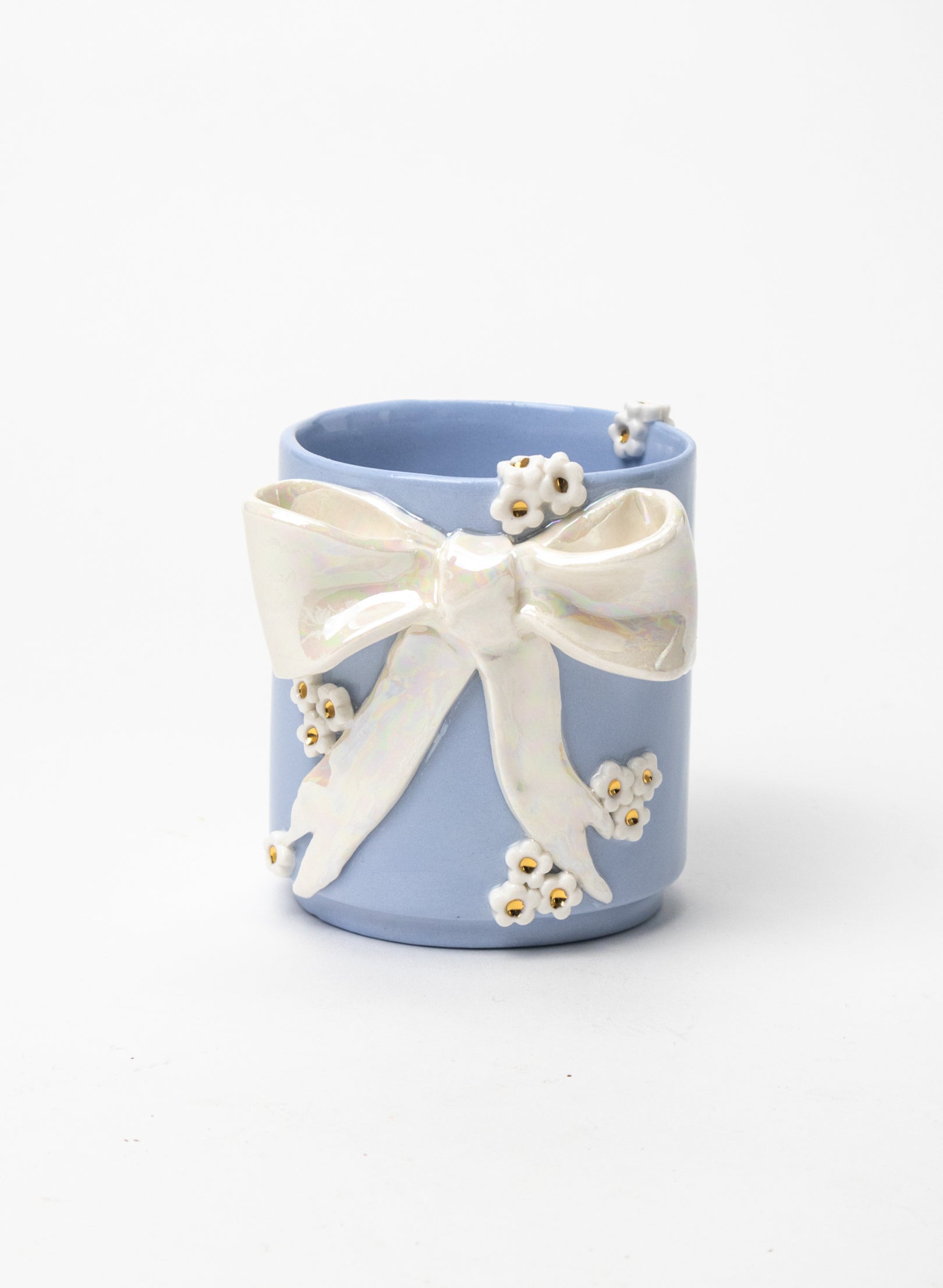 Bow Tumbler with White and Gold Flowers