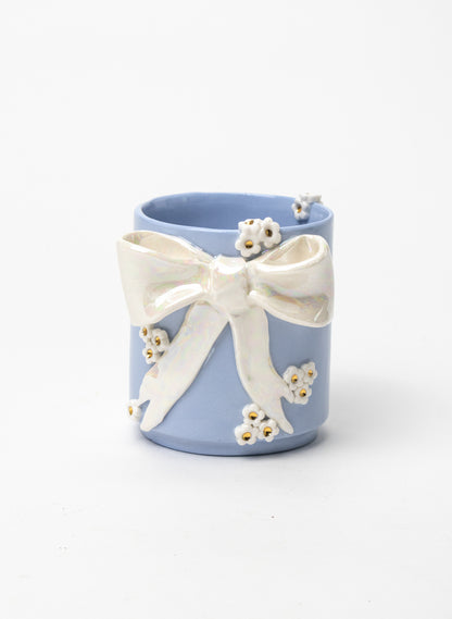 Bow Tumbler with White and Gold Flowers