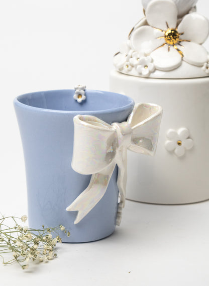 Bow Tumbler with White and Gold Flowers