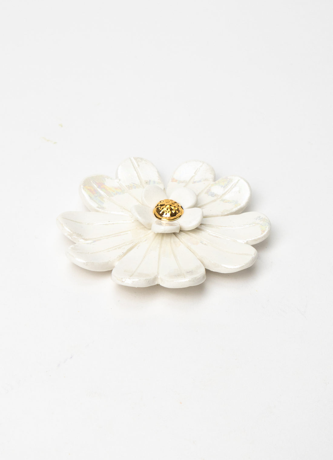 White Incandescent Wall Flower with Golden Pistil