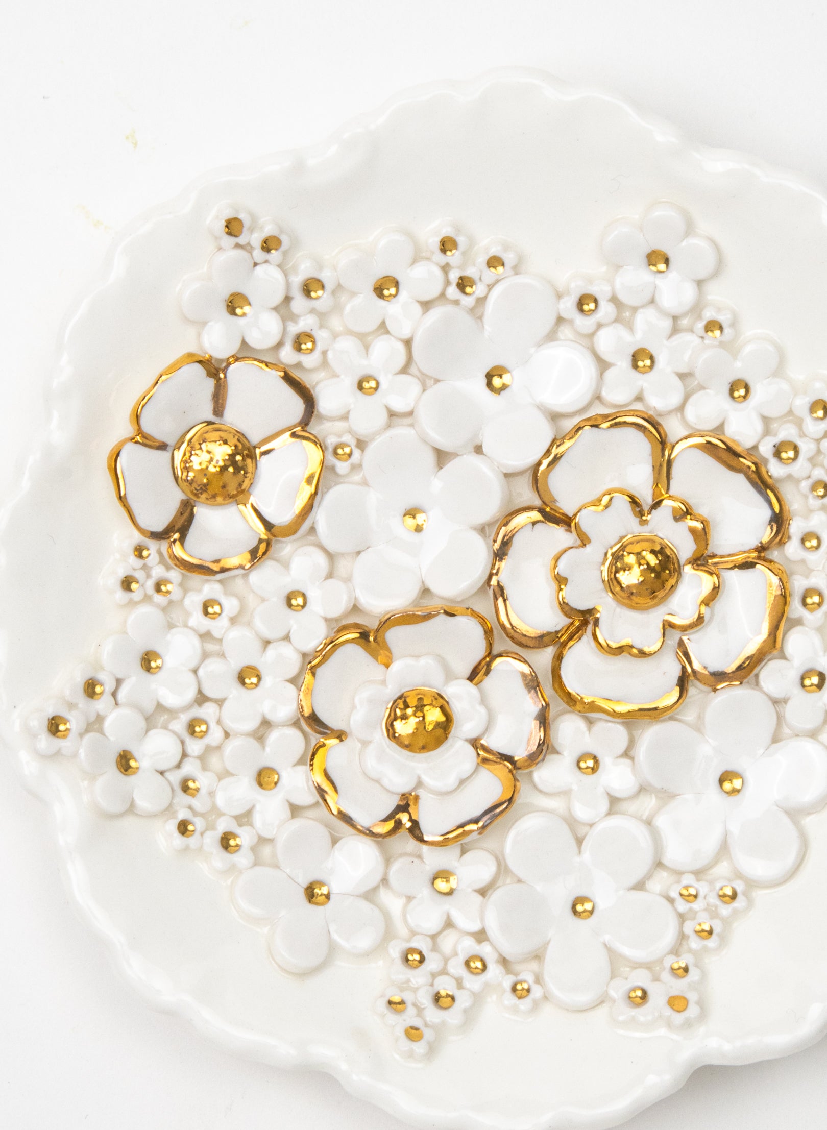 Small Round Flower Wall Plate