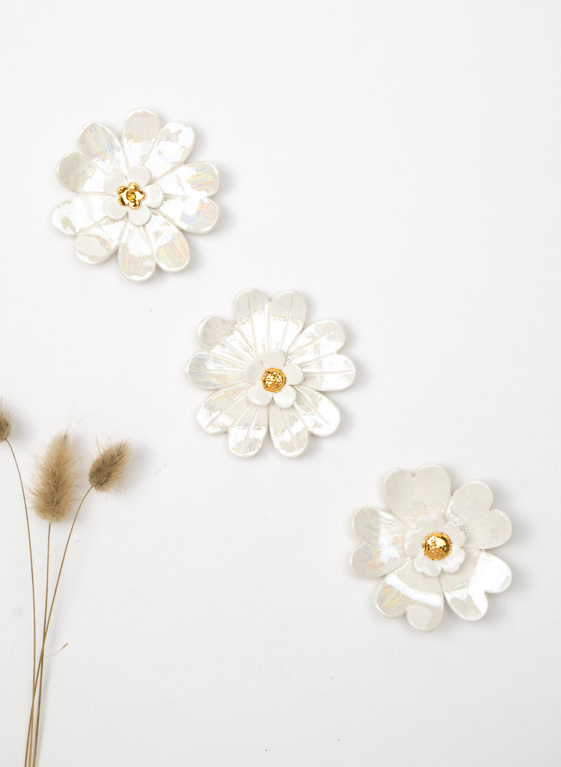 White Incandescent Wall Flower with Golden Pistil
