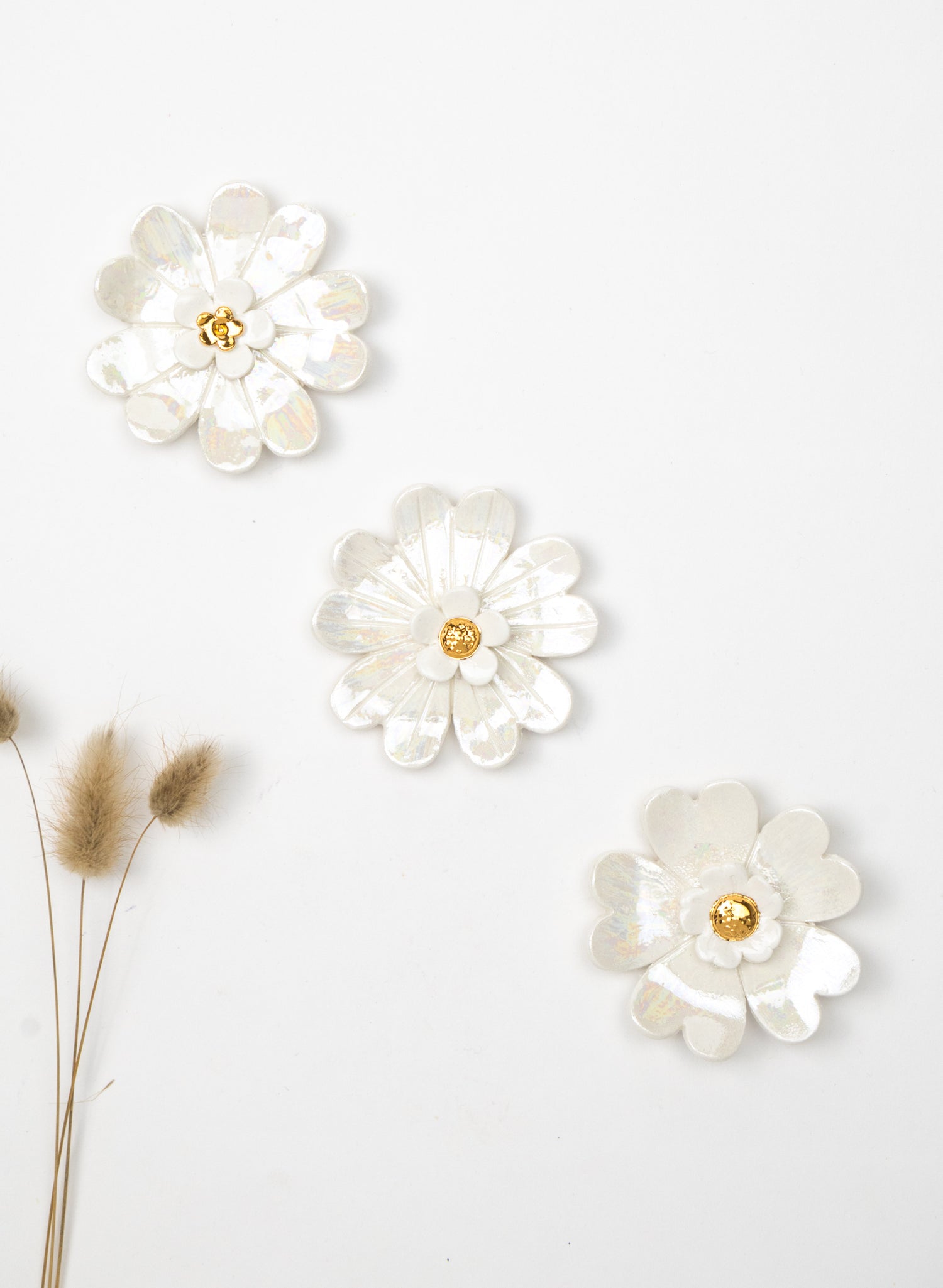 White Incandescent Wall Flower with Golden Pistil