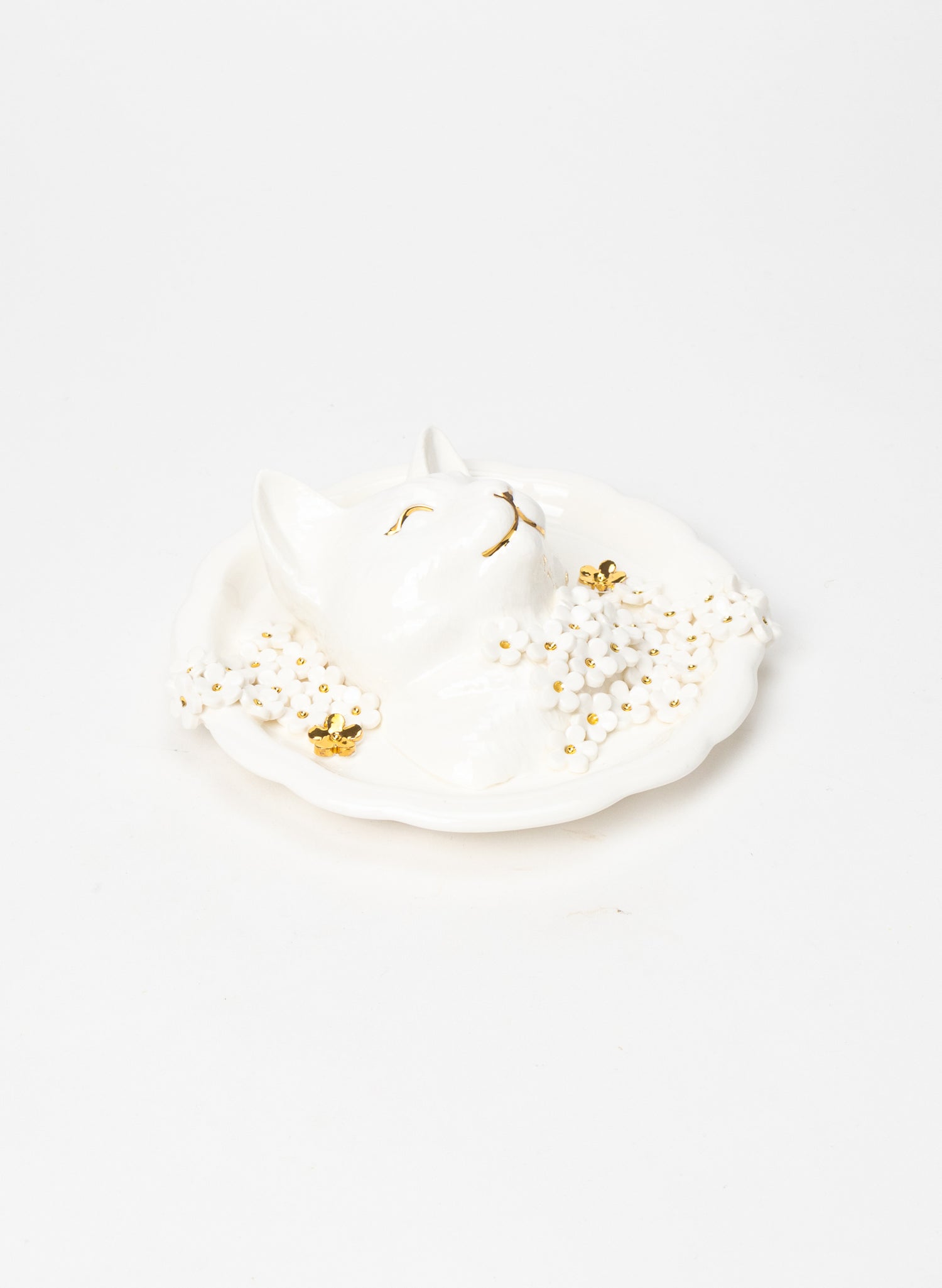 Small Round Cat Wall Plate with White and Gold Flowers