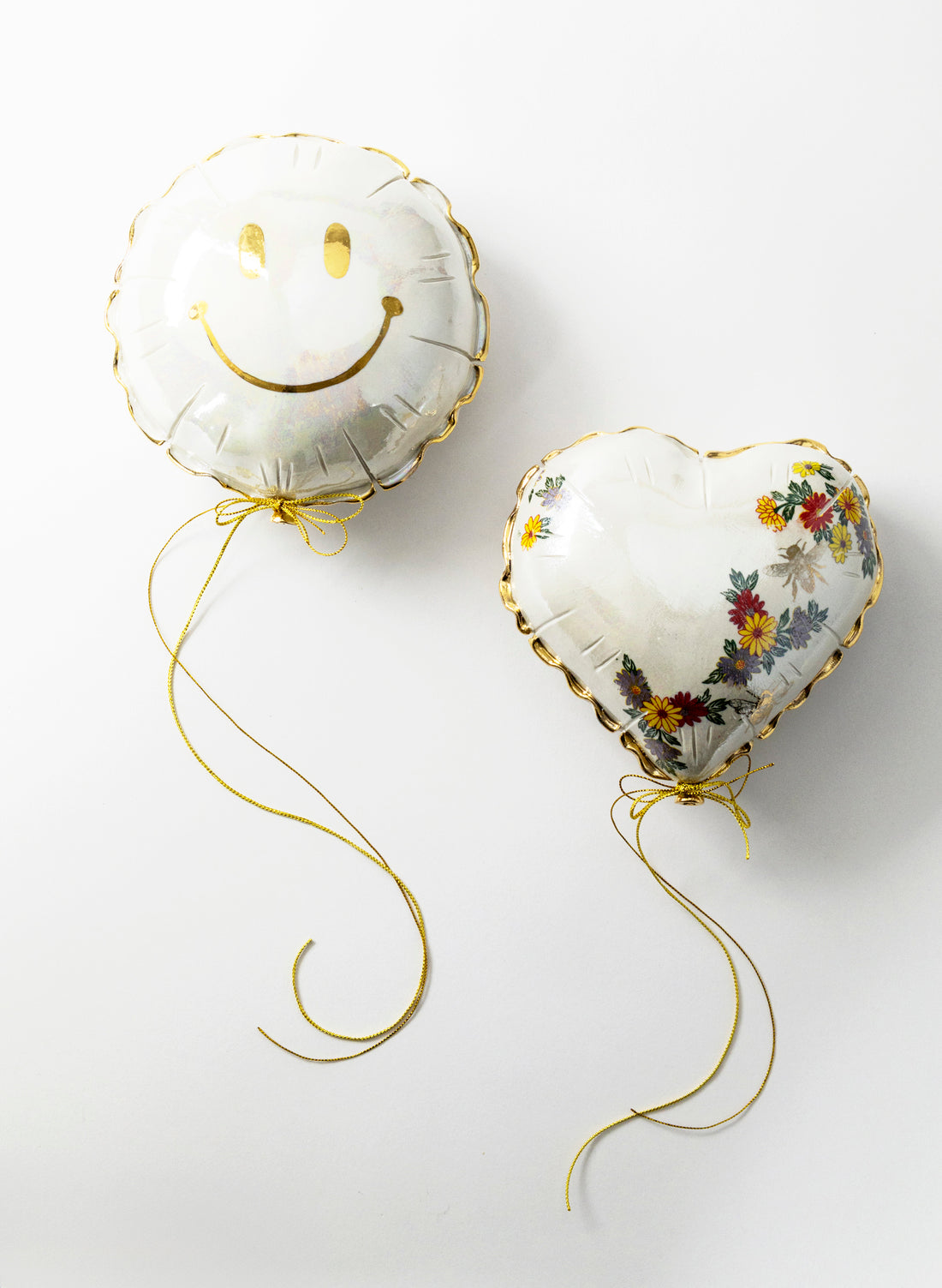 Smiley Face Helium Balloon Wall Sculpture
