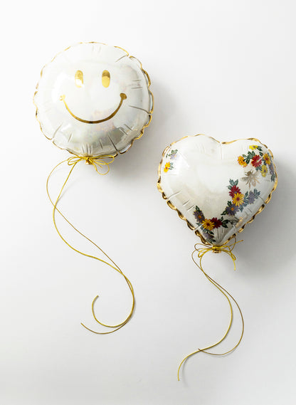 Smiley Face Helium Balloon Wall Sculpture
