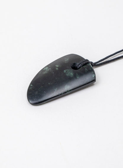 Tangiwai Pounamu Niho