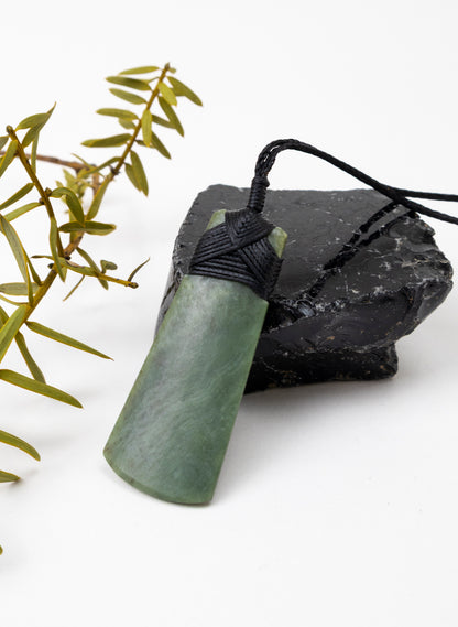 Inanga &amp; Kōkopu Pounamu Toki