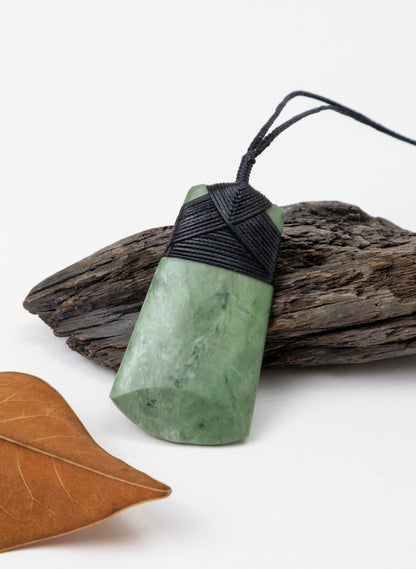 Raukaraka Pounamu Toki
