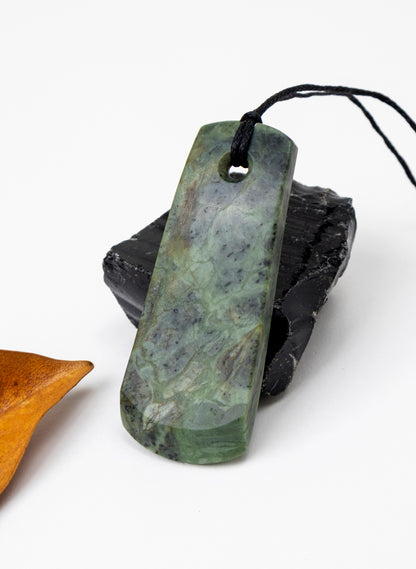 Pounamu Wave Toki Pendant