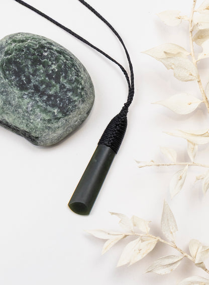 Kawakawa Pounamu Toki