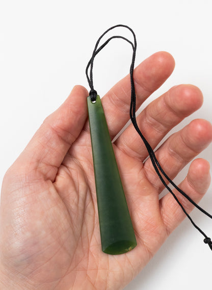 Kahurangi Raukaraka Pounamu Toki