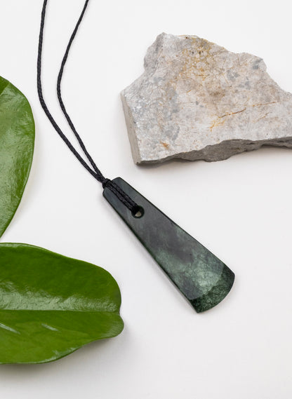 Kawakawa Pounamu Wave Pendant
