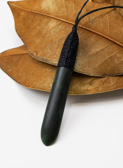 Kawakawa Pounamu Roimata Pendant
